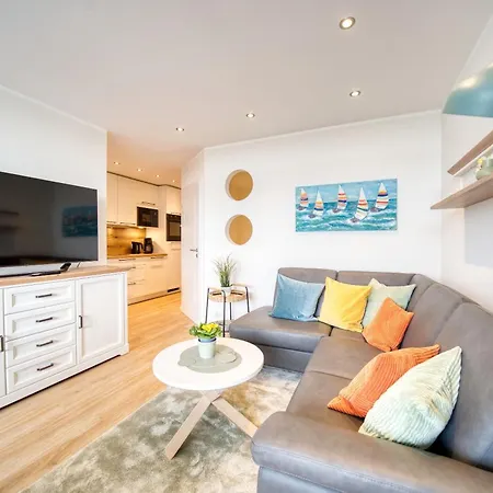 - Haus L, App 0l0401 *